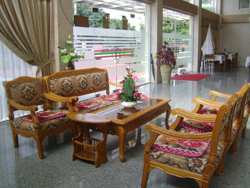 Royal Boss Hotel Янгон