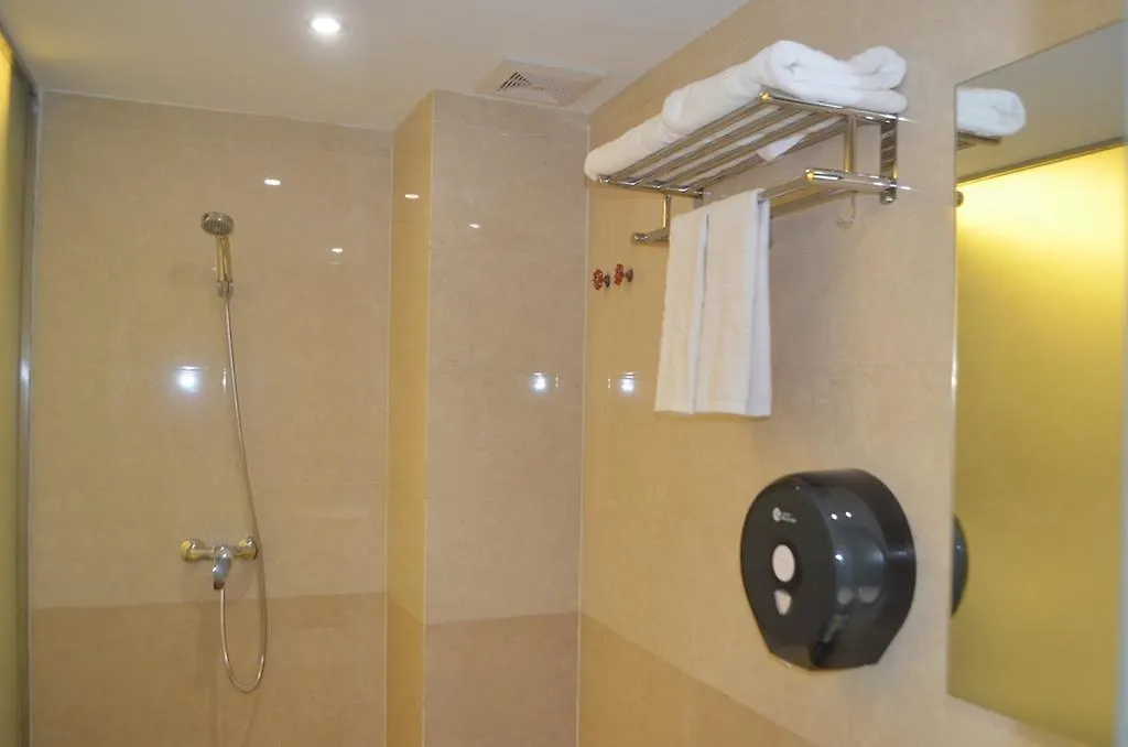 Royal Boss Hotel Янгон