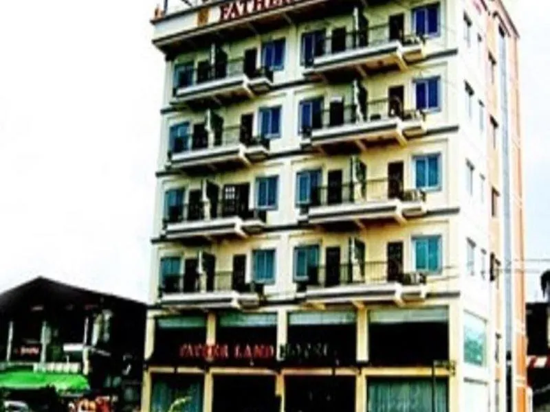 Royal Boss Hotel Янгон